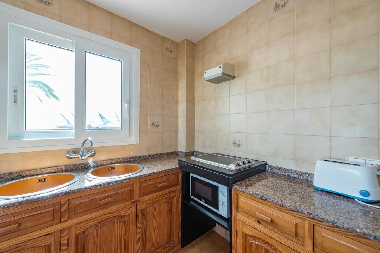 Apartamentos Es Cane Ес-Кана Екстер'єр фото
